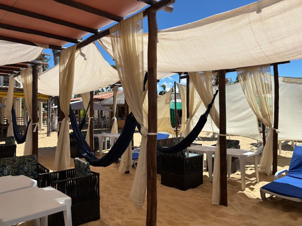 Estrutura Mohana Beach Club Praia do Gunga